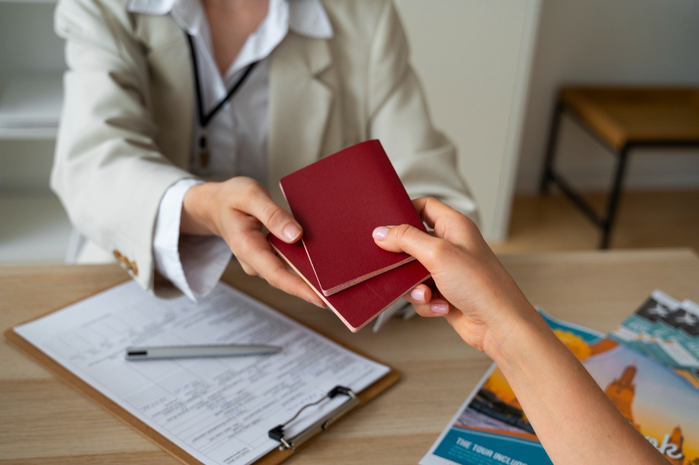 Everything you need to know about the Pole's Card: rights, opportunities and the procedure for obtaining it - consultant.net.pl