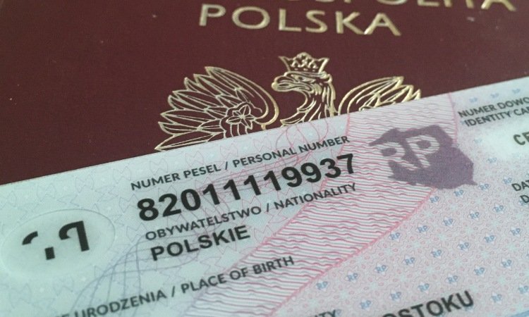 PESEL and electronic signature: how to avoid refusals in government agencies? - consultant.net.pl