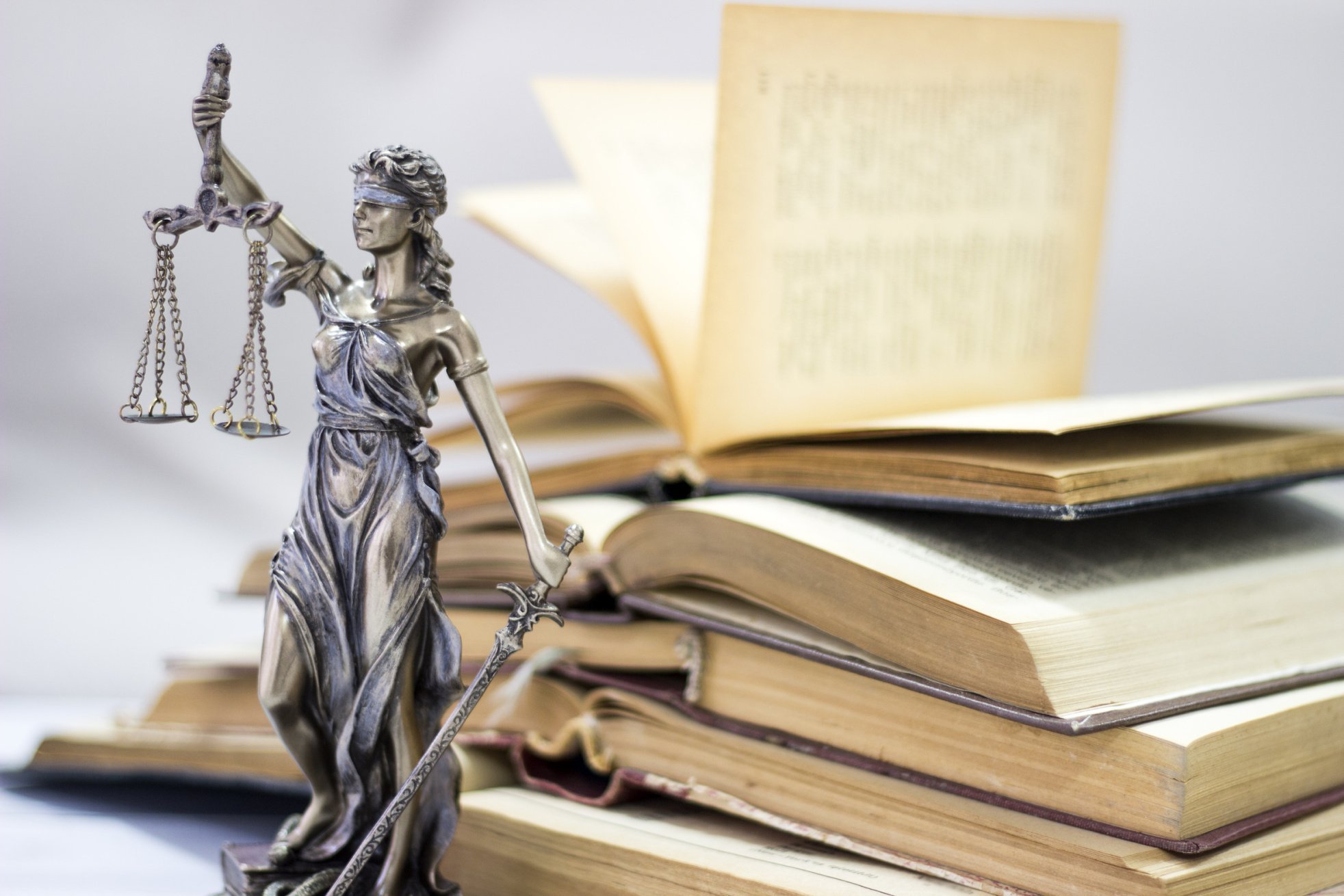 Як прискорити розгляд заяви в уженді: допомога адвоката - consultant.net.pl